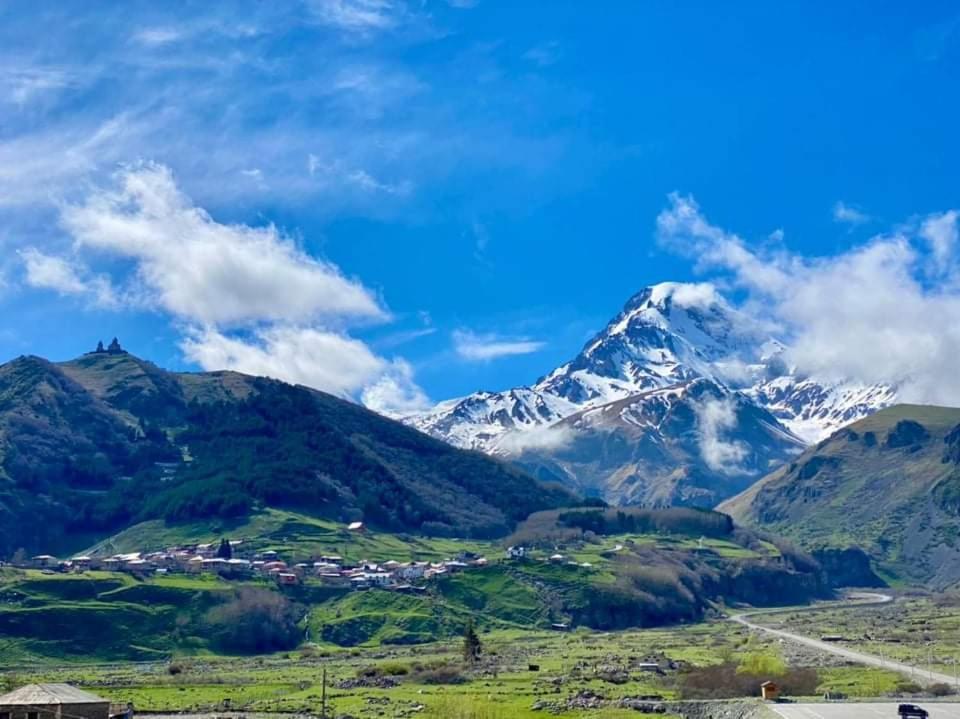 Kazbegi Inn Екстер'єр фото