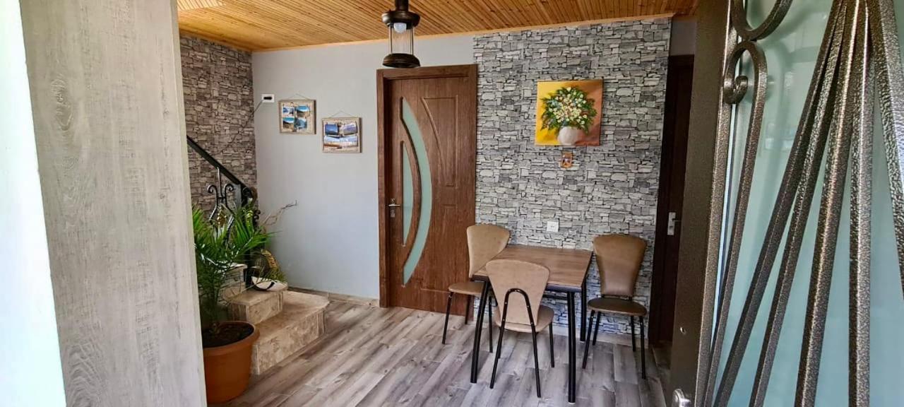 Kazbegi Inn Екстер'єр фото