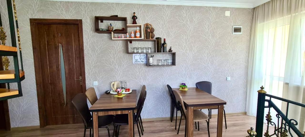 Kazbegi Inn Екстер'єр фото