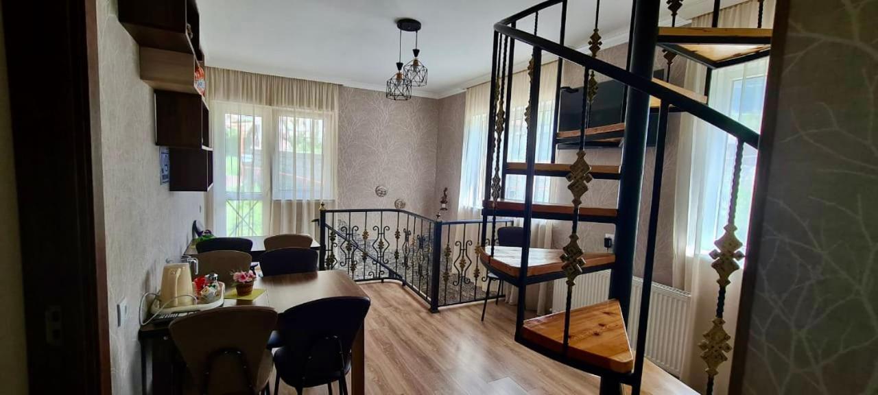 Kazbegi Inn Екстер'єр фото